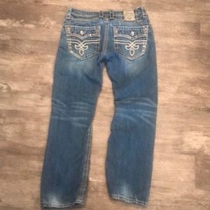 Rock Revival size 32